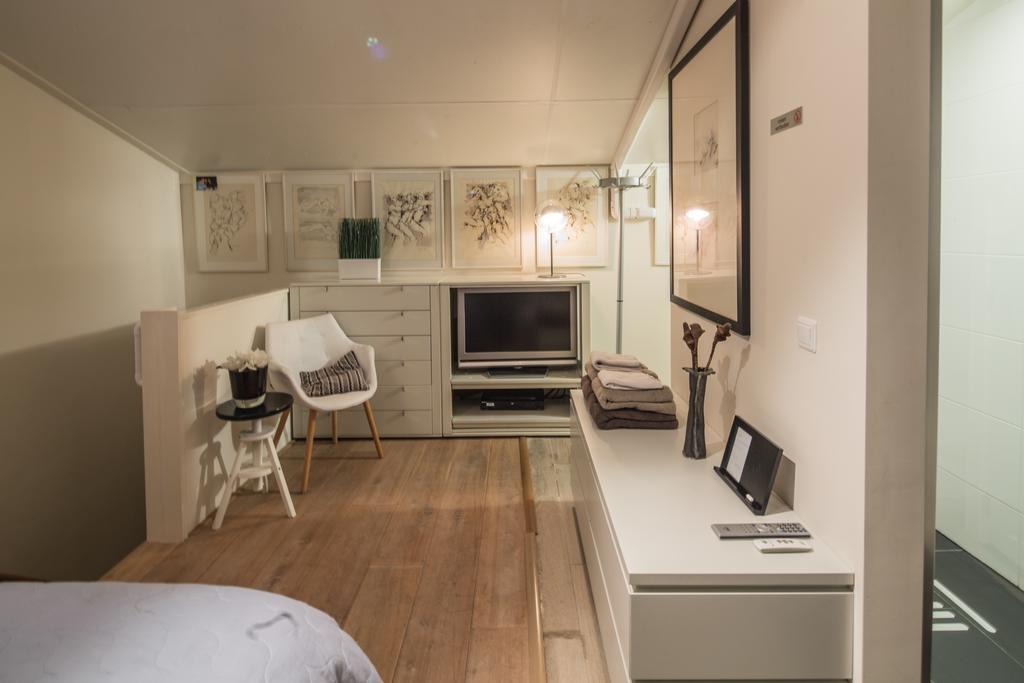 Bed and Breakfast Sleep At Slim Amsterdam Exterior foto