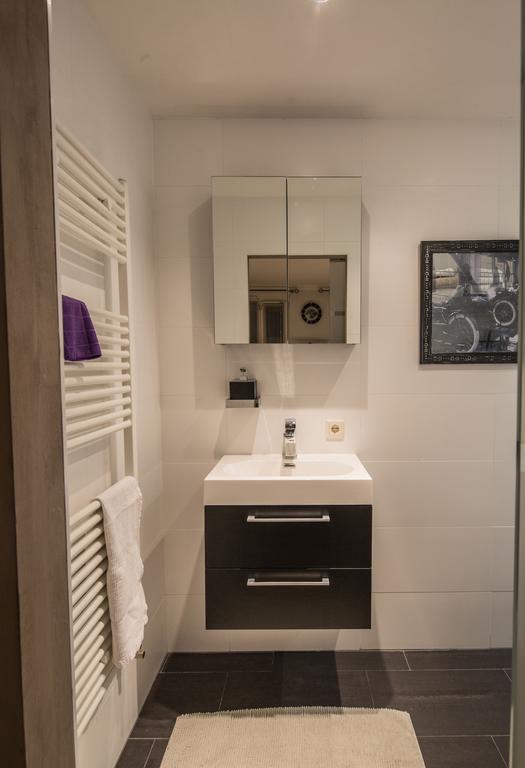 Bed and Breakfast Sleep At Slim Amsterdam Exterior foto